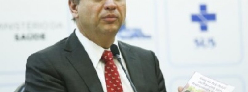 Ministro defende o fim da prorrogação de campanhas de vacinação